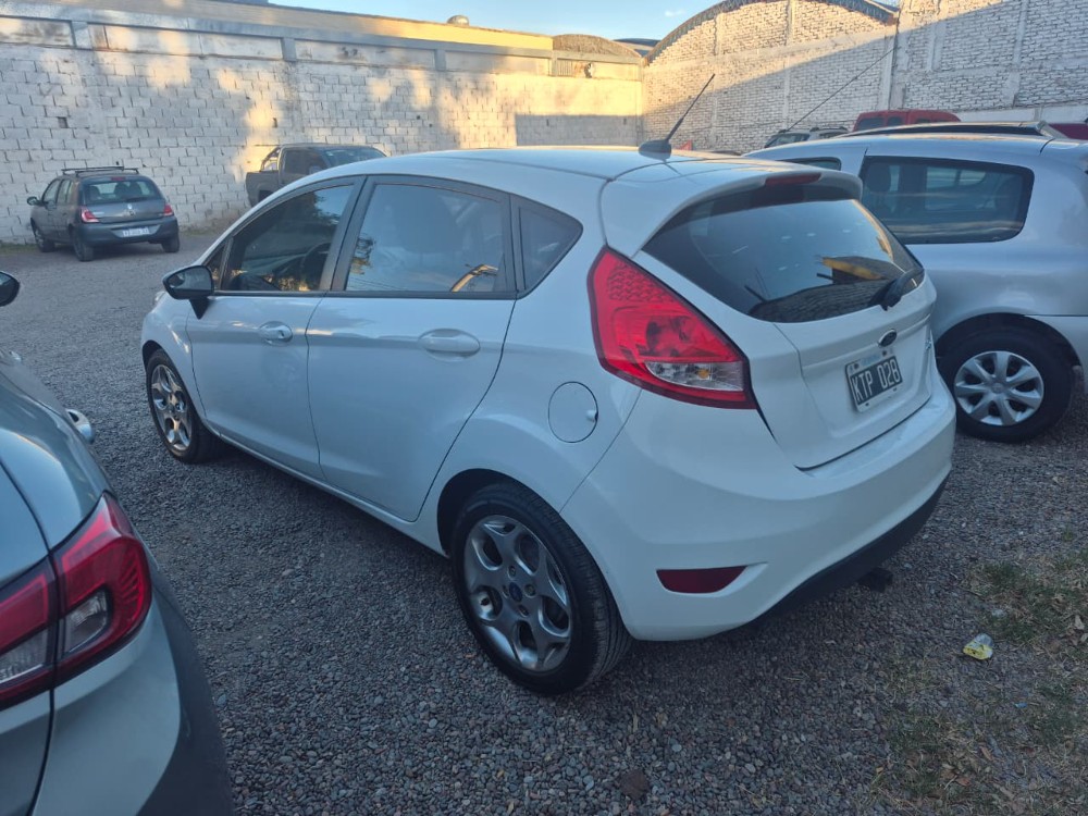 Ford Fiesta Kinetic Design — foto 4